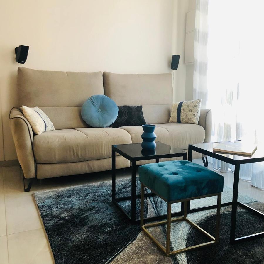 Charming Apartment Near The Beach วีลล์ฟรองซ์-ซูร์-แมร์ ภายนอก รูปภาพ