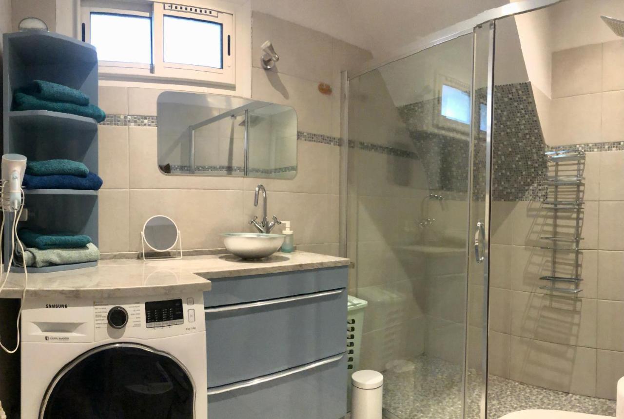 Charming Apartment Near The Beach วีลล์ฟรองซ์-ซูร์-แมร์ ภายนอก รูปภาพ